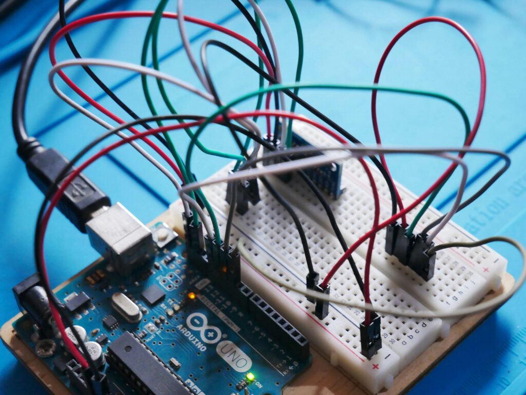 การปลูกทุเรียนด้วย IoT, ไมโครคอนโทรลเลอร์, LoRa, และ Python