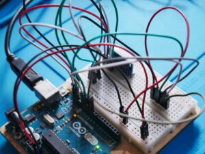การปลูกทุเรียนด้วย IoT, ไมโครคอนโทรลเลอร์, LoRa, และ Python